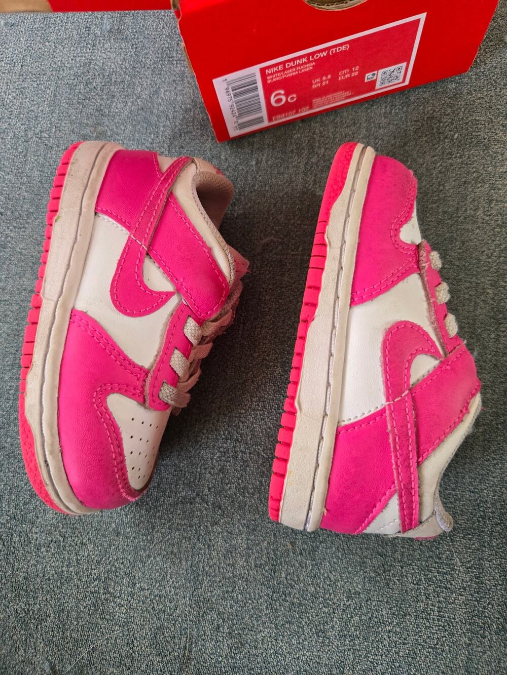 Nike Dunk Low SE Sneakers, White/Laser Fuchsia-white Pink, Toddler Size 6 C
